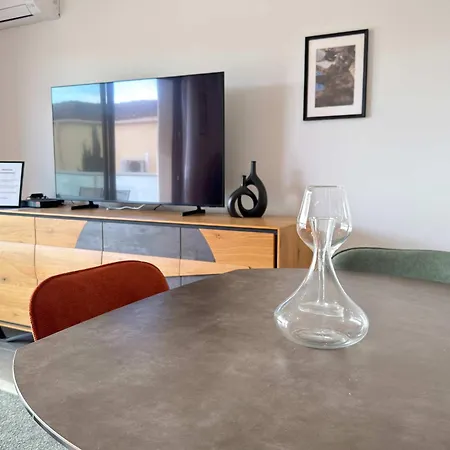 L'escale Marine Accessible Parking & At 300m Apartman *