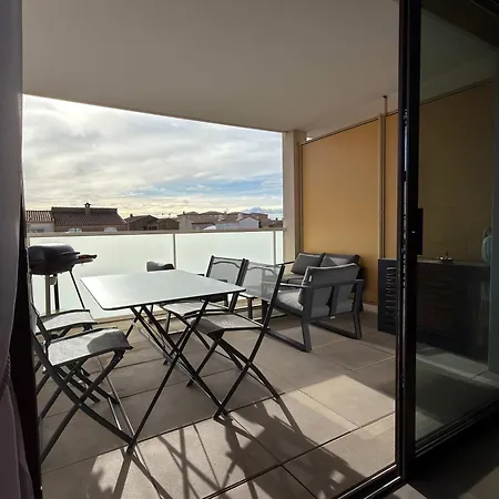 L'escale Marine Accessible Parking & At 300m *
